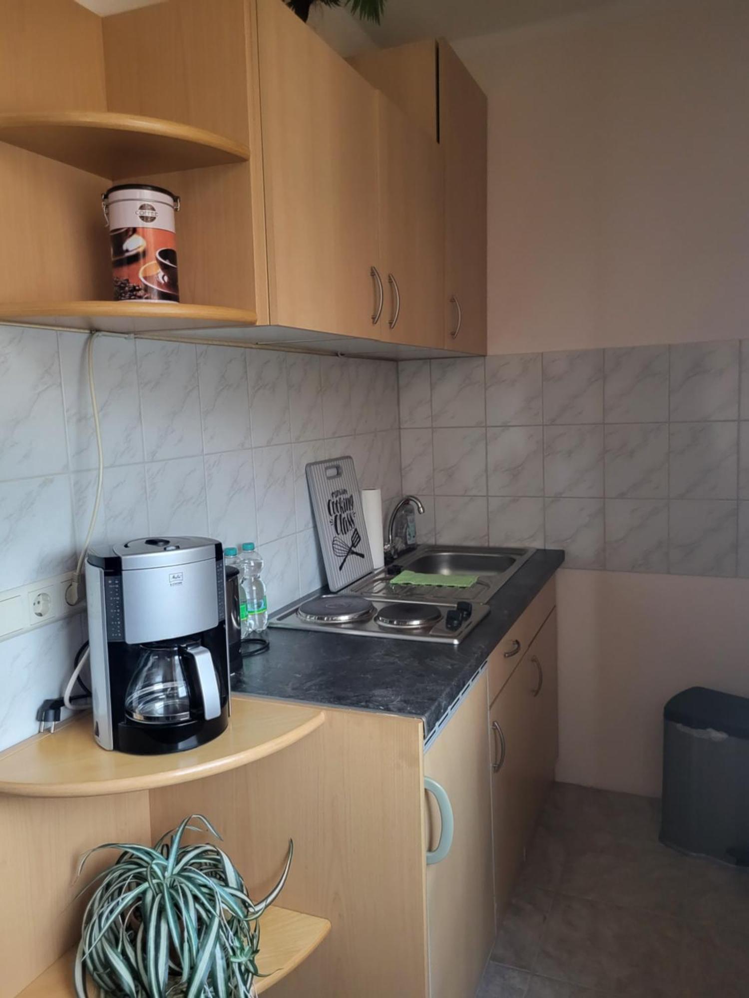 Apartment - Gaestewohnung - Unterkunft Monteure Хемниц Экстерьер фото