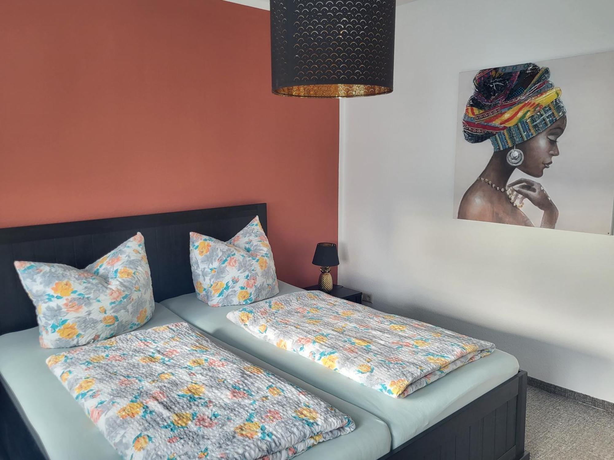 Apartment - Gaestewohnung - Unterkunft Monteure Хемниц Экстерьер фото